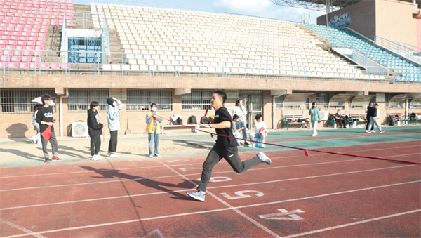 景德镇陶瓷大学材料学院举行第十一届“宏宇杯”田径运动会